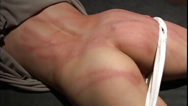 Teen Beauty Liz Jordan è scivolosa belle donne nude porno quando è bagnata!