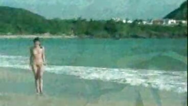 La bionda MILF è fuori per bionde bellissime nude Fresh Meat