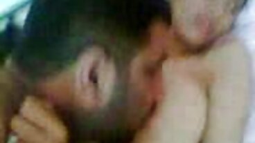VIXEN Pulcini ricchi e bella ragazza nuda cuckoldery - Hotel all'aperto XXX