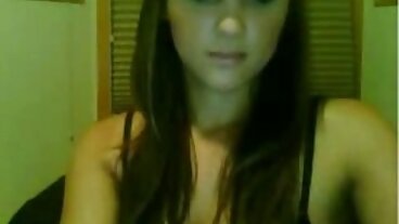 I MILF 1 contro bellissime ragazze nude 1 corrispondono a Young Dingdong