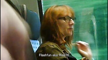 Pool Boy si è arruolato per Sex ragazza bella nuda da Lady Boss dai seni enormi!