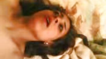 Fare selfie con il figliastro tette belle nude