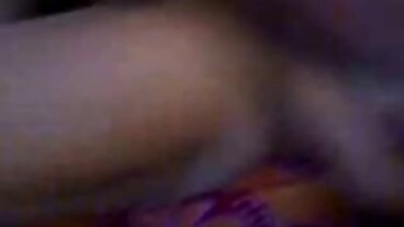 Selettore di vita: la tua sorellastra troia Little Angel ti corrompe per scopare su PornHD femmine nude belle