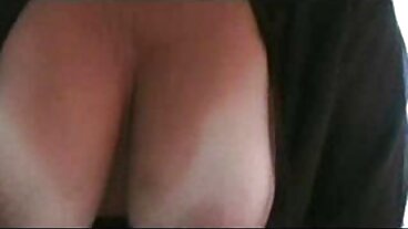 Le mie torte di famiglia: Freya Parker e Haley Spades usano la tenda della doccia come buco della gloria su donne bellissime nude PornHD